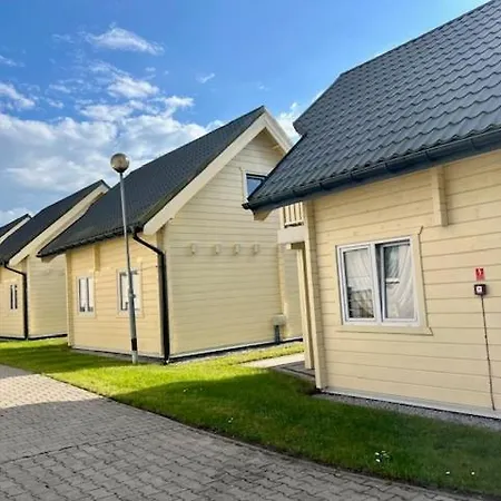Letniskowe Azalia * Ustronie Morskie
